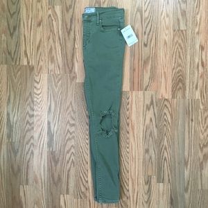 Free People "Busted Knee" Skinny- size 25 NWT